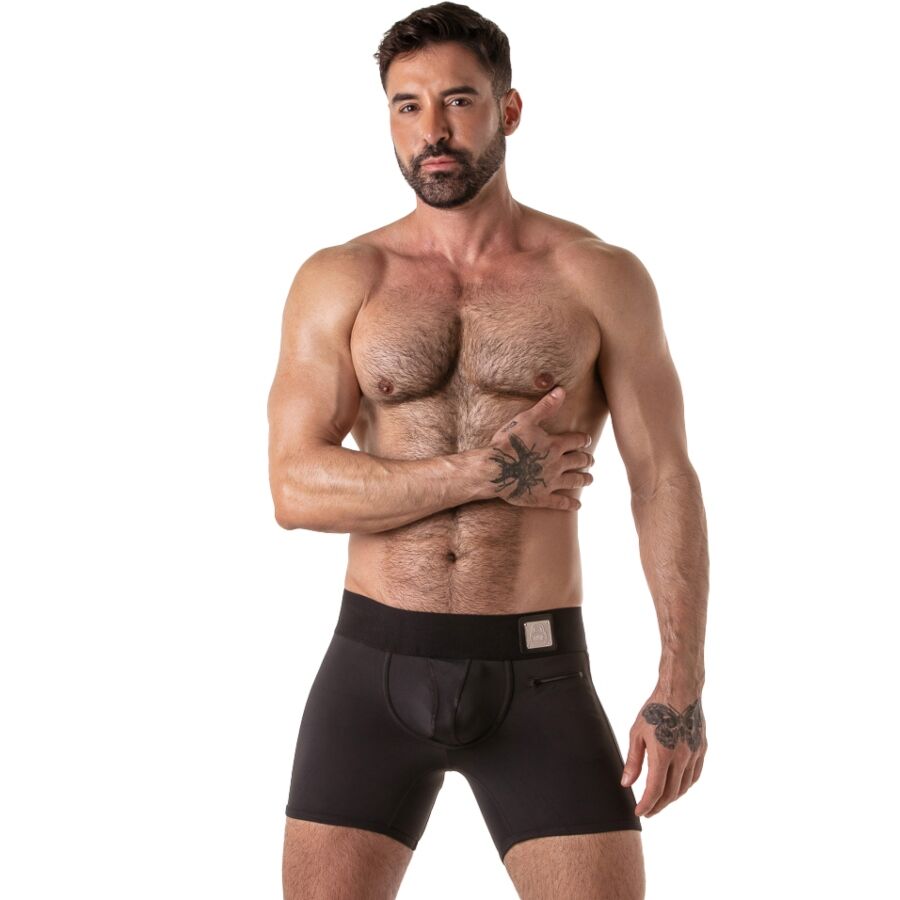 Homme portant le boxer ouvert Locker Gear noir de face, large ceinture élastique