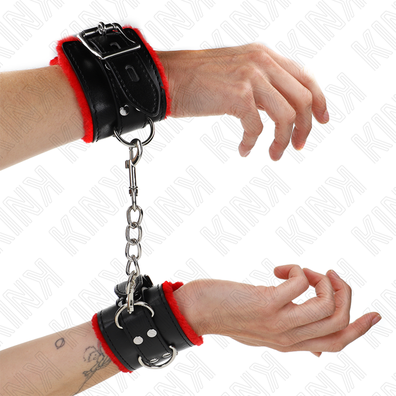 Menottes BDSM Kink Doublées Fourrure - Trous Carrés Réglables
