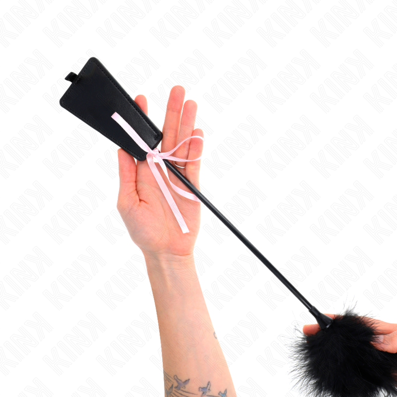 Plumeau Caresse BDSM Plumes Douces Noeud Ruban Rose 49 cm - Kink
